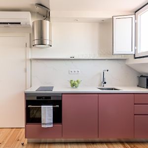 Joivy Flats Next To Rossio Square And Main Lisbon Attractions